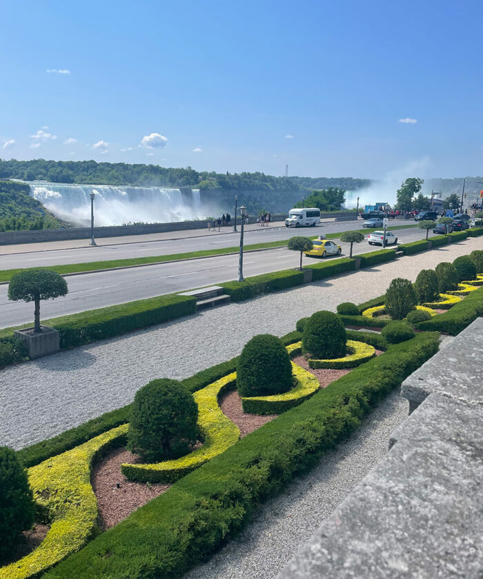 niagara falls with formal hedging in the foreground